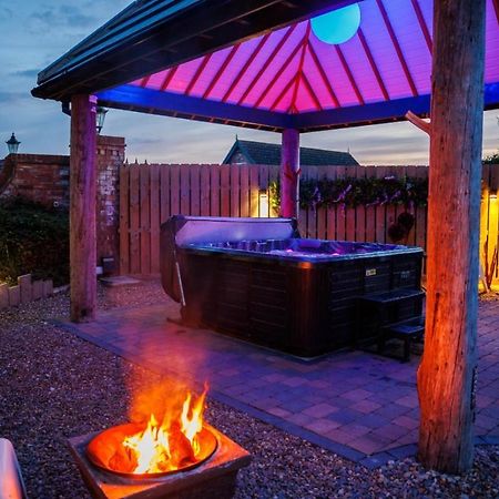 Lincoln Holiday Retreat Lodge With Private Hot Tub Esterno foto